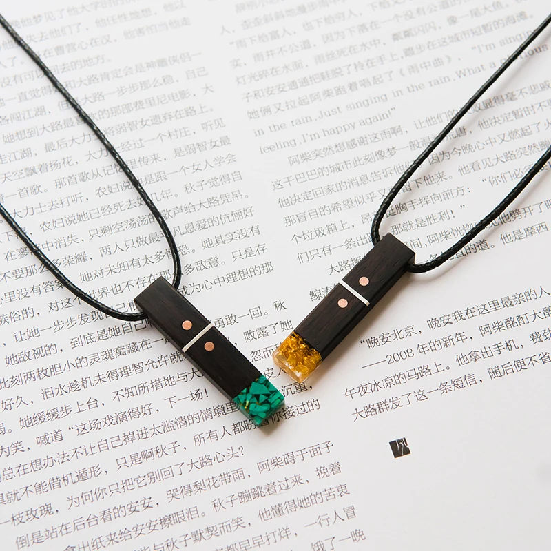 

New Handmade Pendant Necklace, Sandalwood Inlaid Silver Men's and Women's Fashion Sweater Chain