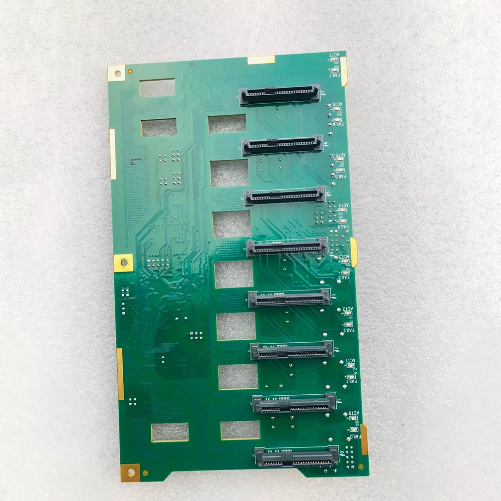 SAS743TQ 8-drive hard disk backplane REV3.00 EB2CS50585