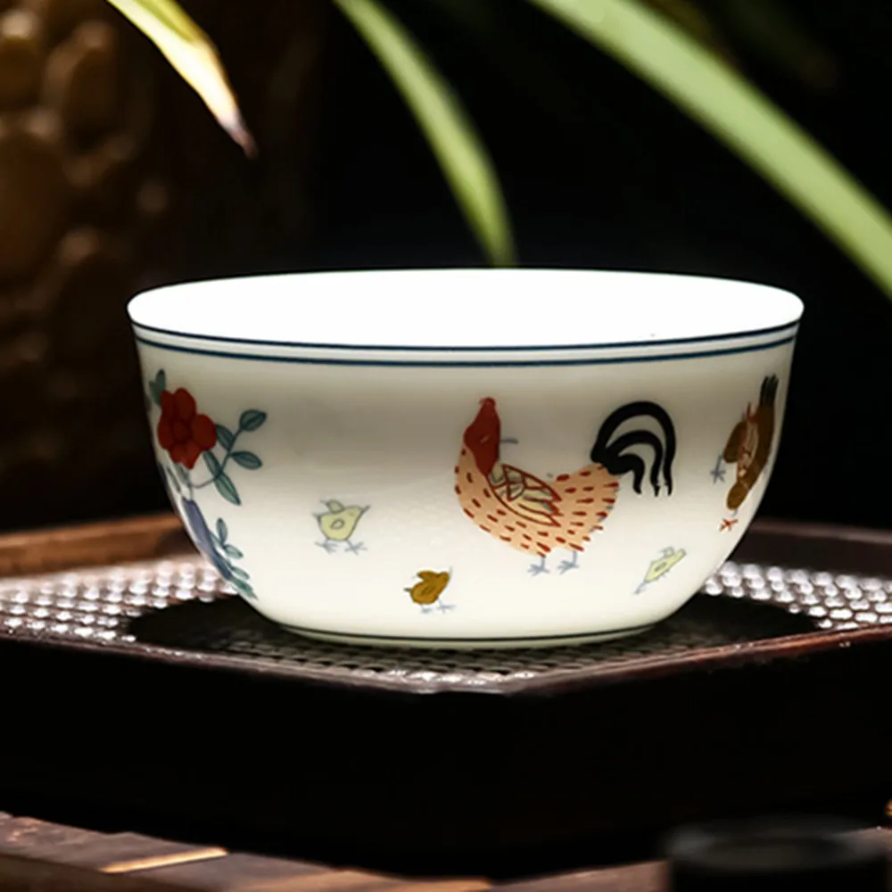 Hand Painted Rooster Pattern Porcelain Tea Cup, White Ceramic Ornament, Traditional Style Tea Bowl for Home Tea Ceremony Decor