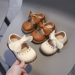 Retro-Stil Baby Mädchen Lederschuhe Kinder Kinder lieben Bogen Prinzessin Schuhe weiche Sohle Anti-Rutsch leichte Kleinkind Schuhe