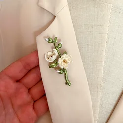 Exquisite Enamel Lily Magnolia Alba Flower Brooches For Women Banquet Office Weddings Pins Clothes Ornament Gifts