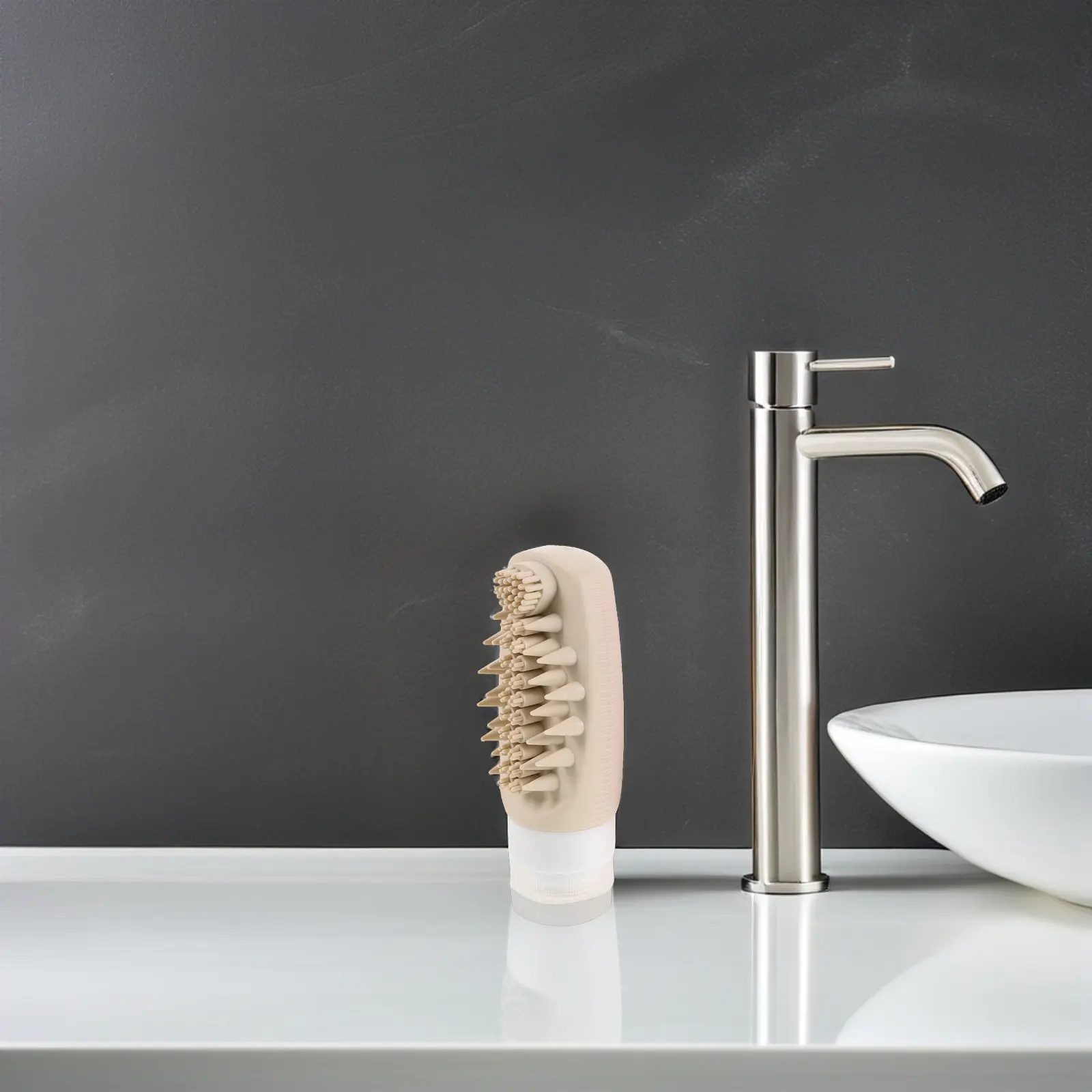 

Набор из 1 многоразового силиконового дорожного флакона (по 90 мл каждый), герметичные сжимаемые бутылочки с щеточкой для очищения лица, для шампуня