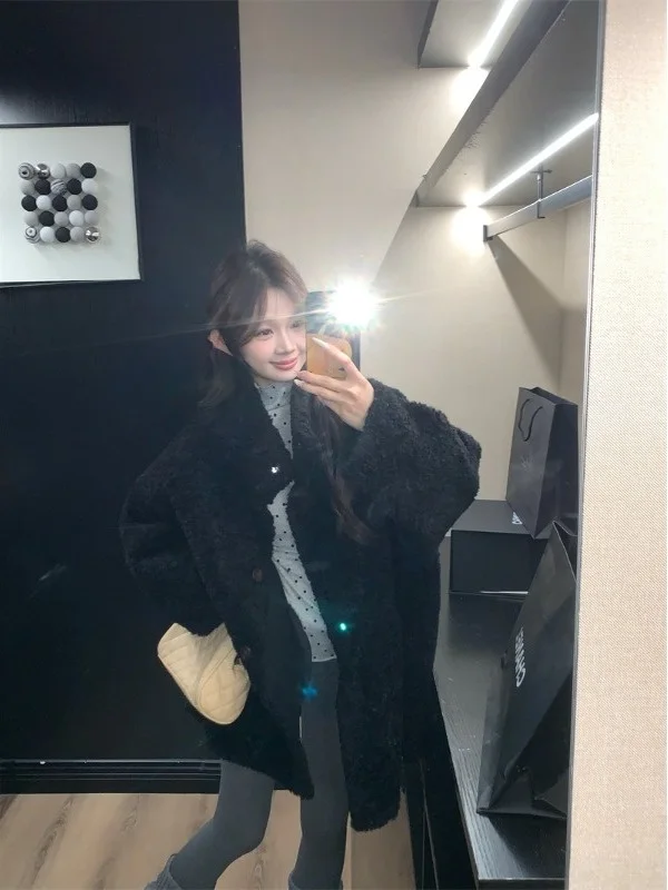 

plus Size Warm Lamb Fur Jacket Korean Style Loose Lazy Style Outerwear for plus Size Women Winter Thickened Long Sleeve Coat