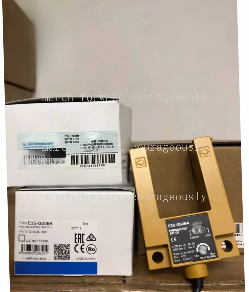 Original and genuine for OMRON E3S-GS3B4 photoelectric sensor