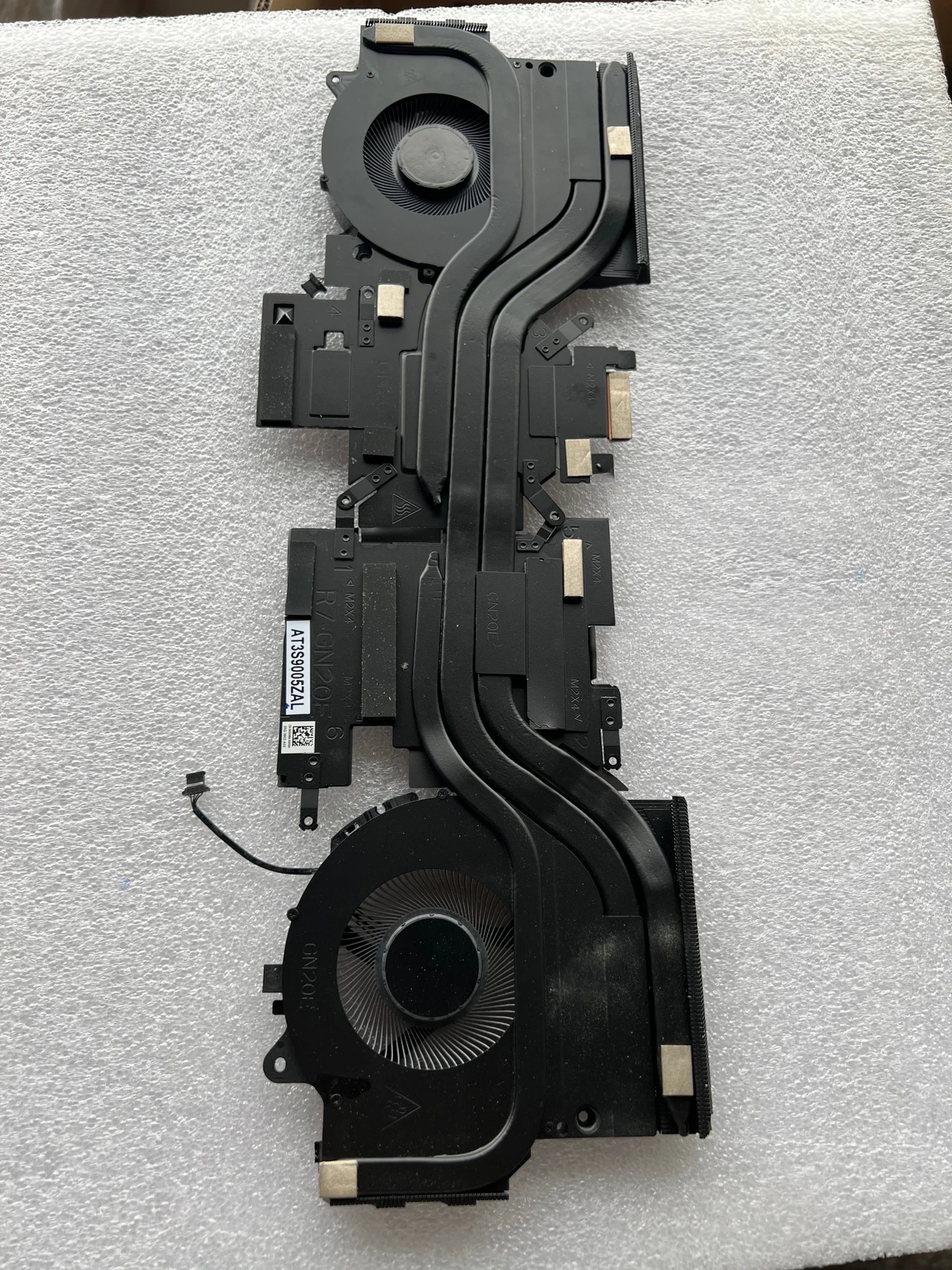 

A new for dell alien cooling copper fan set CN-0KDKNW AT3S9005ZAL