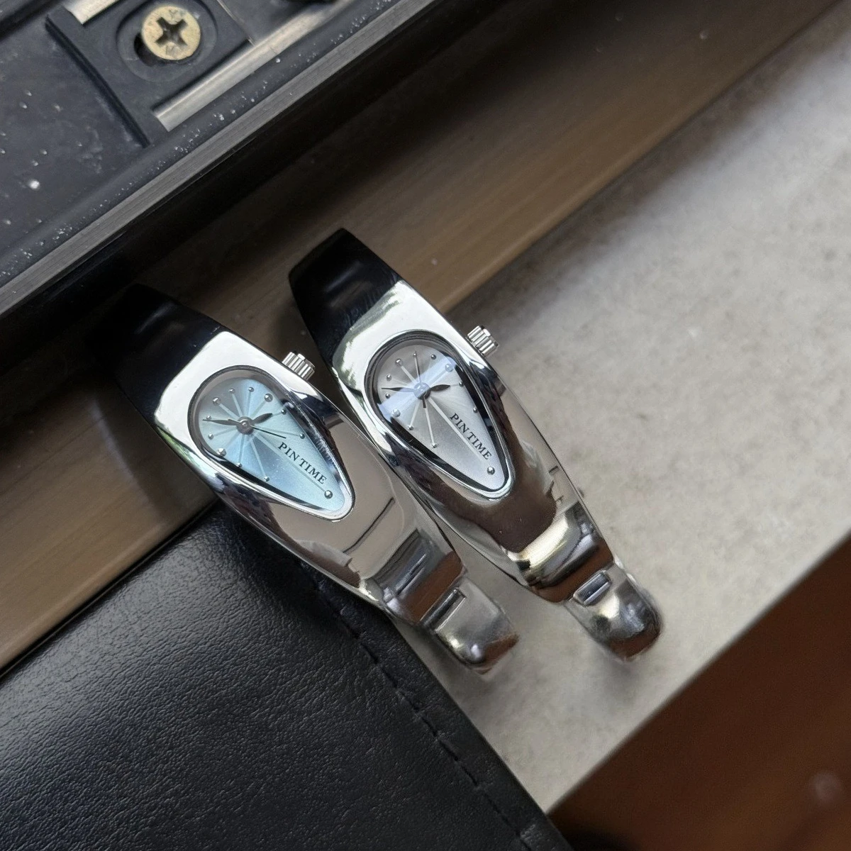 

Y2k специальный браслет с каплями воды, кварцевые часы для мужчин и женщин, пары, изысканные легкие роскошные модные часы высокого класса