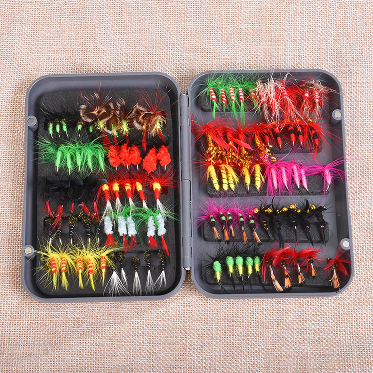 

100pcs/box Fly Fishing Imitation Butterfly Bionic Hooks Road Runner Bait Fishing Multi-color Mixed Fly Hooks