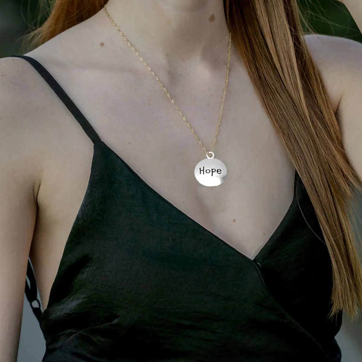 

100Pcs DIY Alphabet Pendant Charms Set Metal Alloy Jewelry Making Supplies for Necklace Bracelet Dangle Scrapbooking Keychain