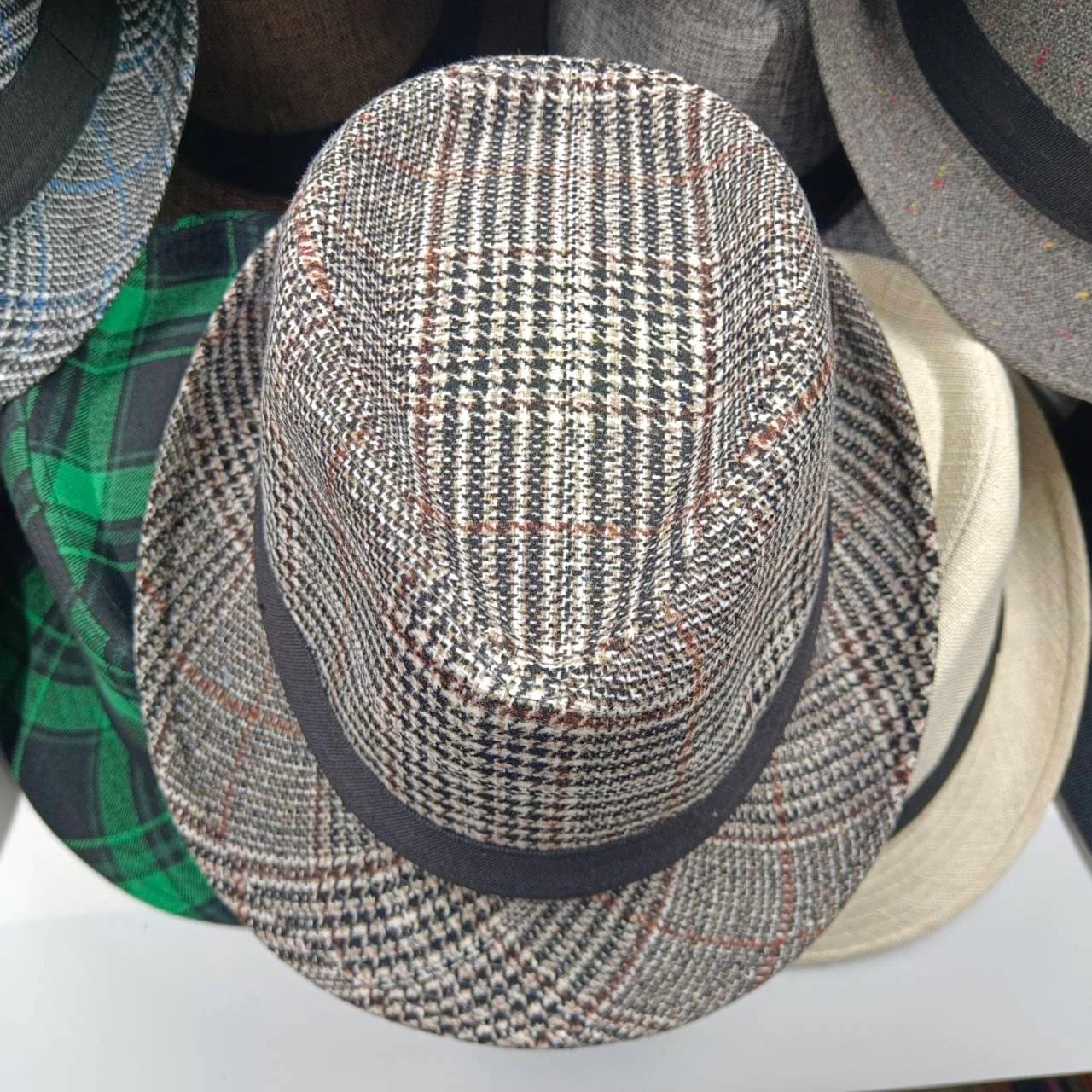 2023 New Spring/Summer Vintage Men\'s Hat Fedora Top Jazz Plaid Hat Adult Dome Top Hat Classic Jazz Hat