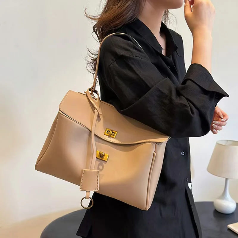 High-Quality Soft Surface Armpit Large Capacity Exquisite Versatile Tote Bag Trendy Fashion Shoulder Bag Versatile Travel Bag