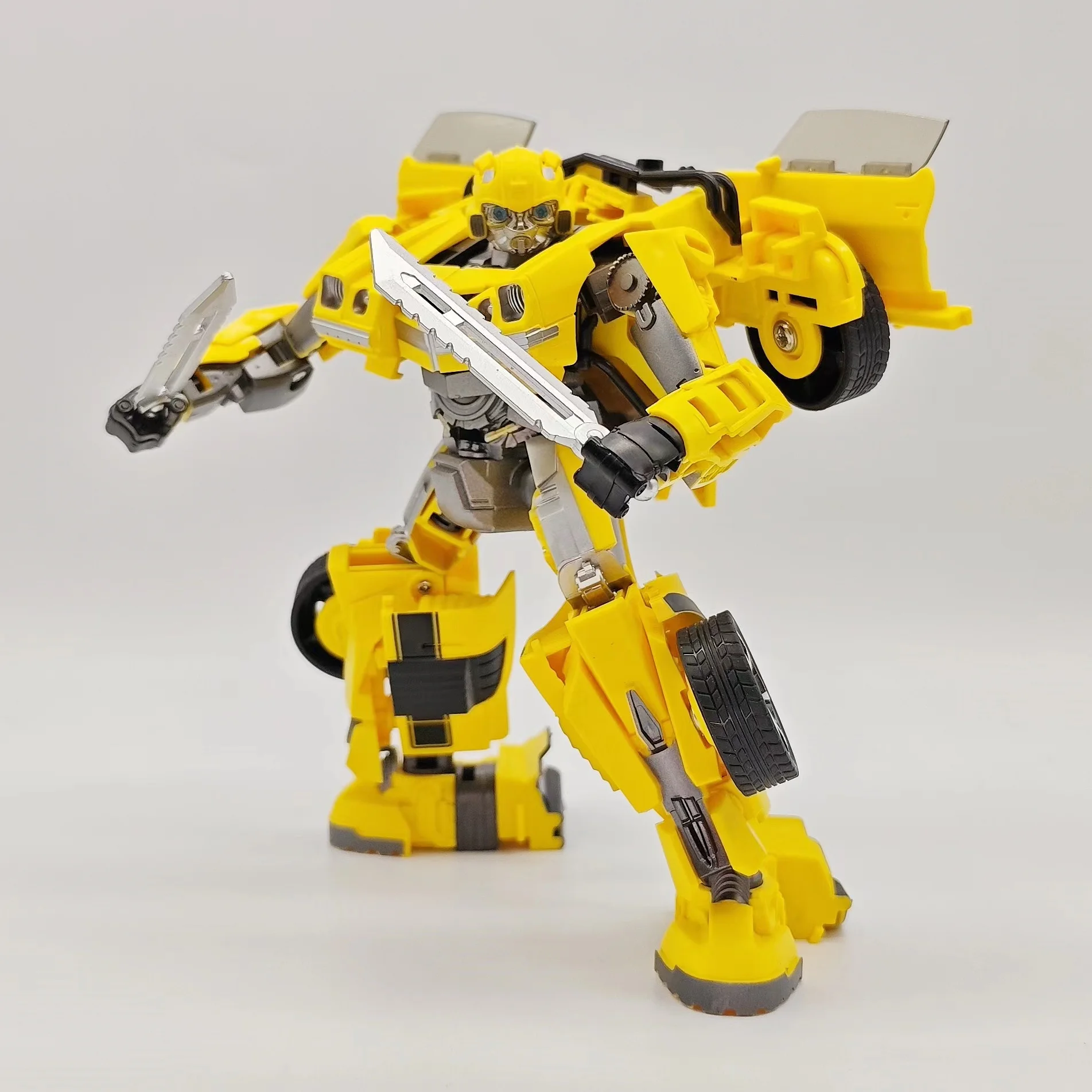 Op voorraad Baiwei TW-1032 Transformation 7 Yellow Bee Super Warrior Model Auto Man Action Figure Collection Gift