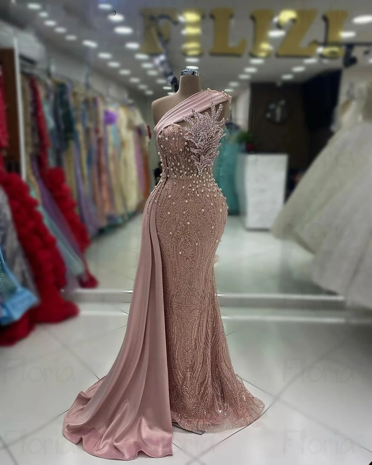 Luxury Evening Dresses Sleeveless Pearl Sequins Applique Party Prom Dress Robe De Soirée Custom Made