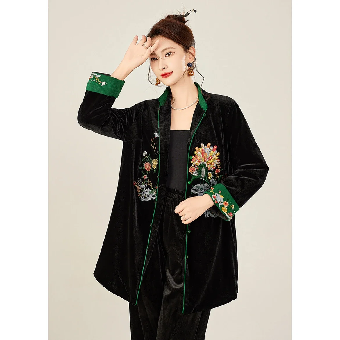 

Autumn New Arrivals Embroidered Blouse Chinese Retro Ethnic Style long-sleeve Cheongsam Coat Long Sleeve Top Velet Cardigan