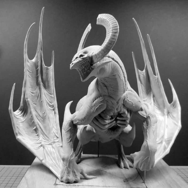 Resin Model KD King Expansion Board Dragon King Resin White Model Free Shipping (Dragon King + 5 Figures) (no Card)