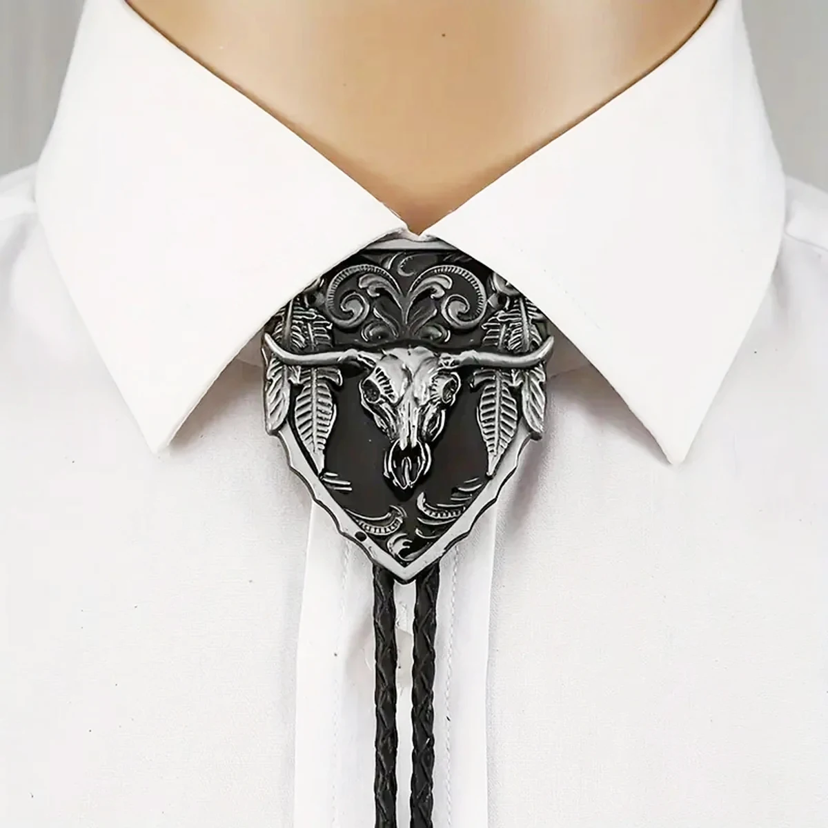 

Sue Che Men's Retro Skull & Bull Head Design Bolo Tie Fashion Accessory