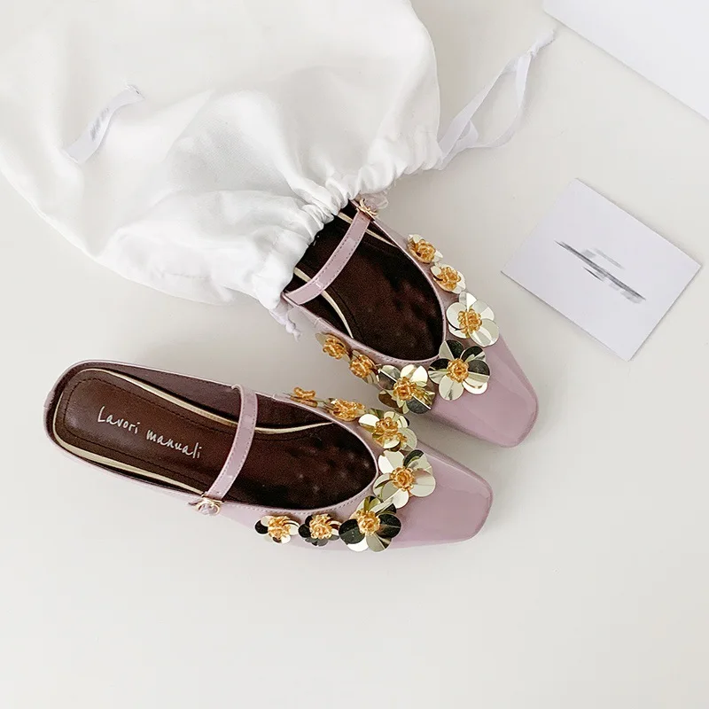

2026 Summer French Style Sequined Floral Pointed Toe Mary Jane Mules For Women One Strap Hidden Heel Closed Toe Slides