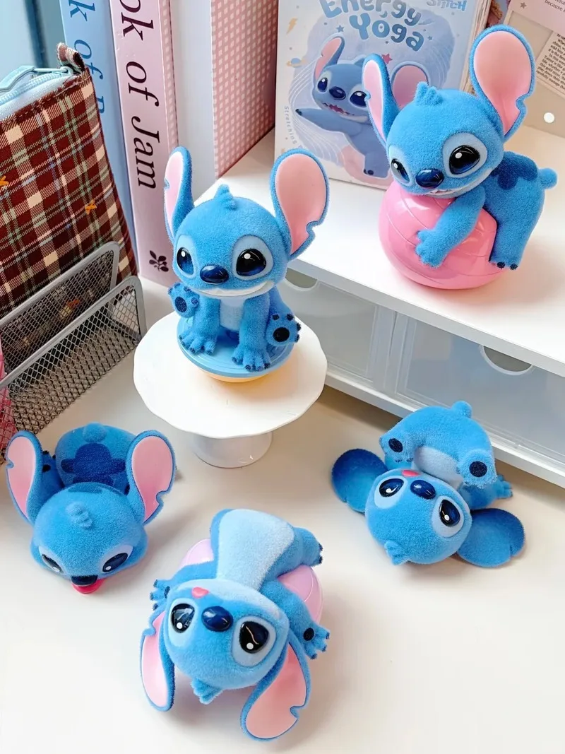 Toptoy auténtico, nueva serie Disney Stitch Energy Yoga, bonito modelo Popular, caja ciega flocada de felpa, muñeca de Anime, juguetes de tendencia