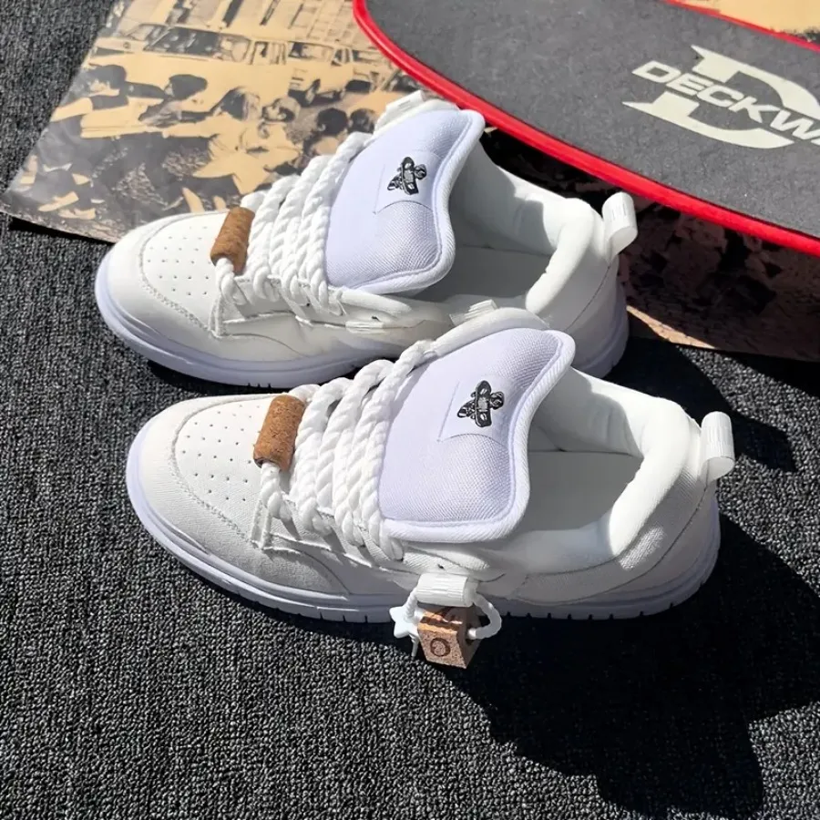 

Зимние новые белые кроссовки-кеды унисекс: модные, универсальные, с толстым язычком, износостойкие, нескользящие, повседневные, для мужчин