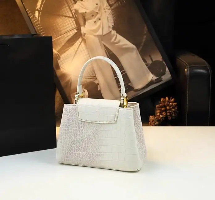 Luxury Fashion White Leather Women Handbags 2024 New Female Small Shoulder Messenger Bag Crossbody Portable Shell Bags