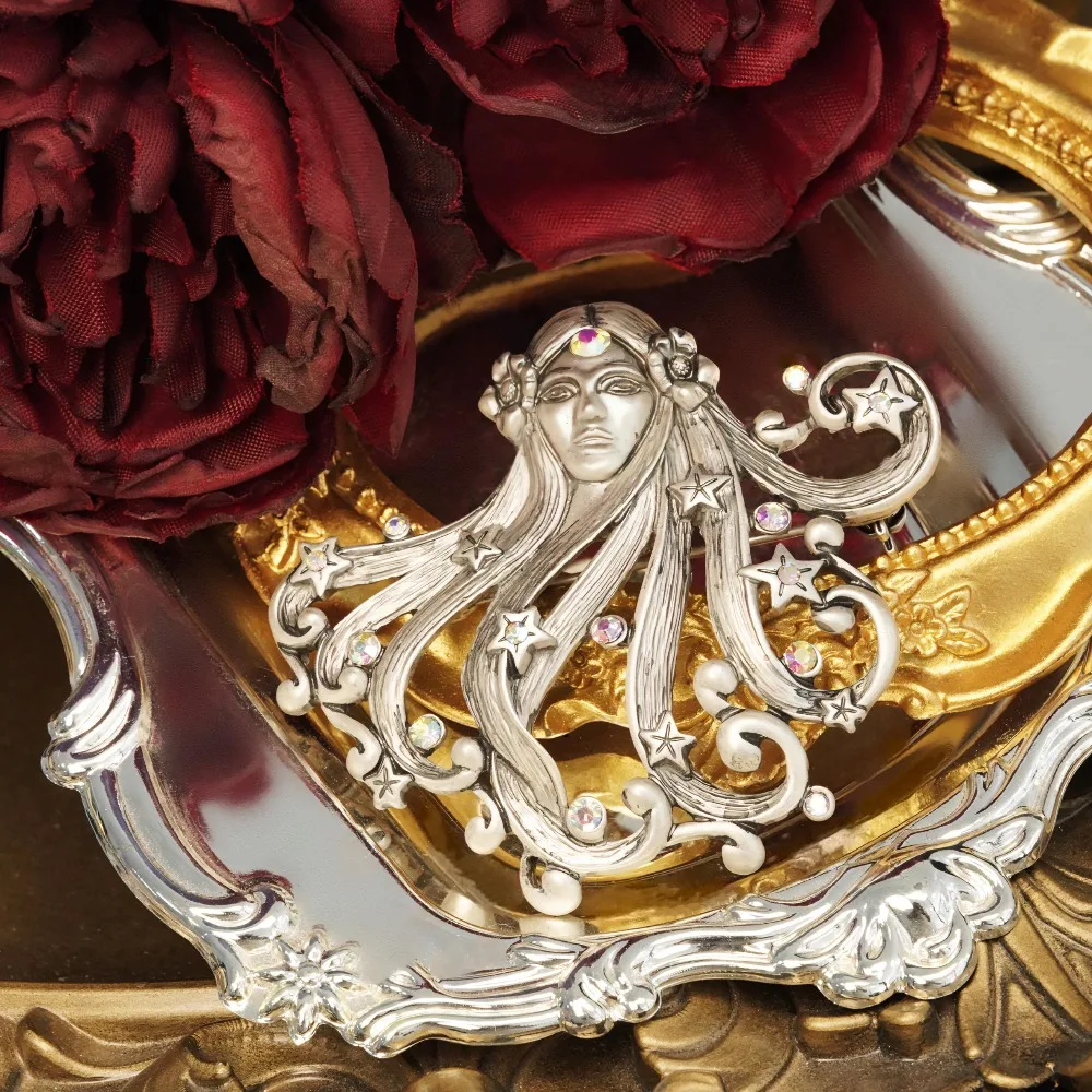 Bulgarian Demon King Zeus Magician Sea Witch Pin Vintage Brooch Accessories Decoration Crafts