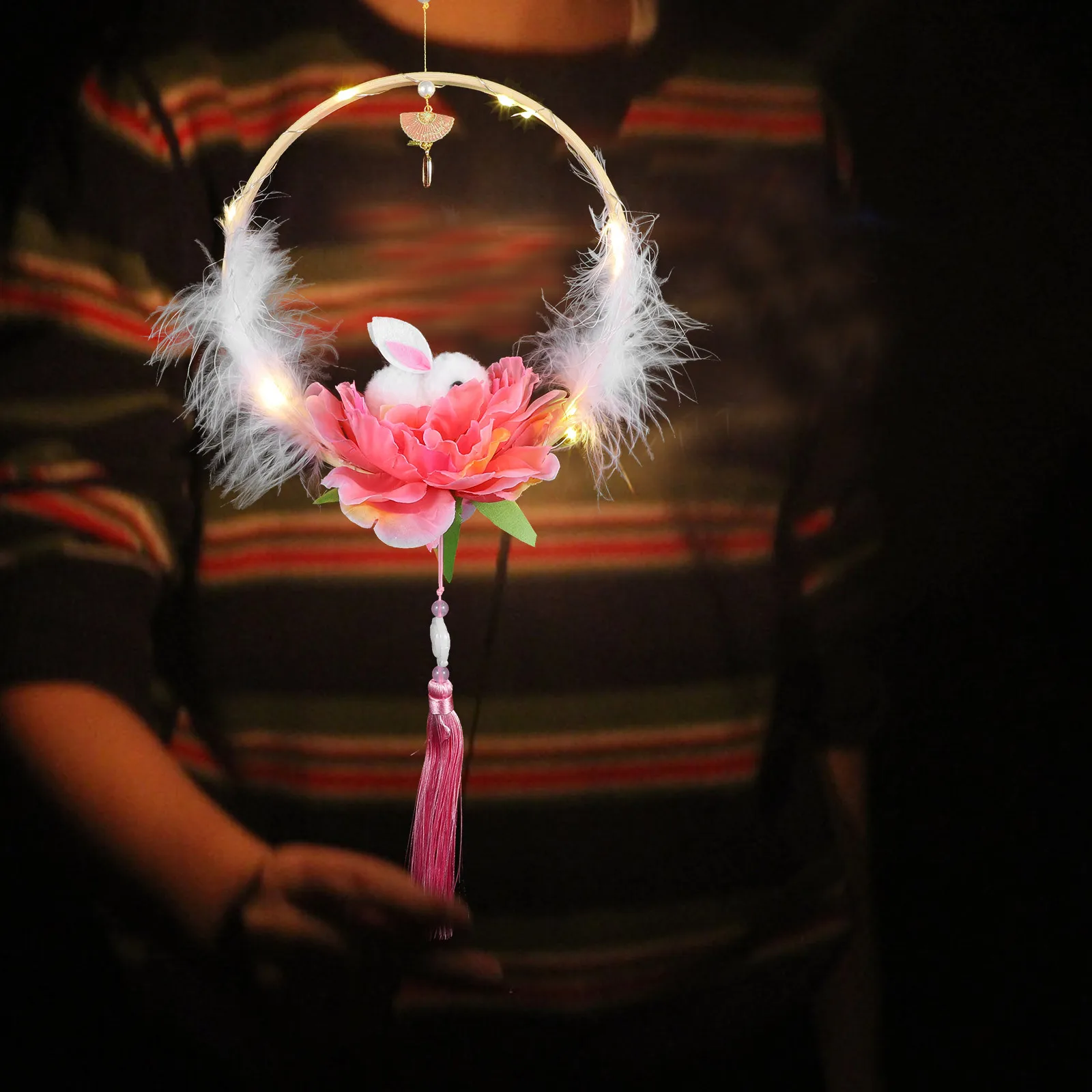 

1Set Rabbit Lantern with Peony Flowers Glowing Handheld DIY Festive Decor for New Year Scene Layout Portable