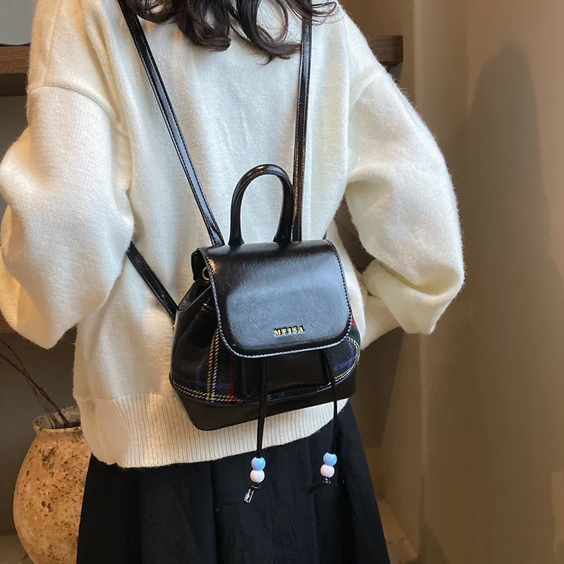 

Trendy Shoulder Tote for Teen Girls Autumn/Winter Arrival Vintage Multi-functional with Niche High-end Look and Crossbody Design