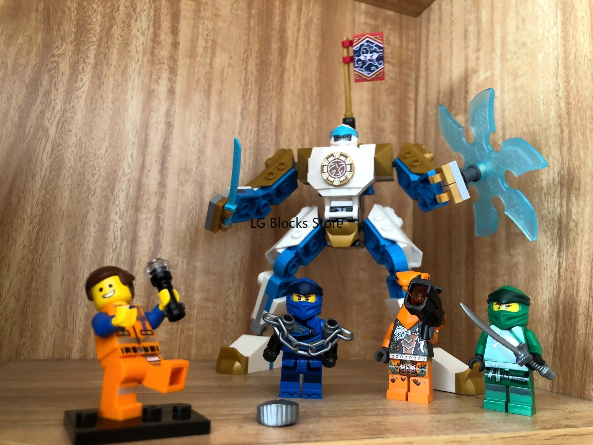 LEGO NINJAGO Zane's Power Up Mech EVO Action Figure with Cobra