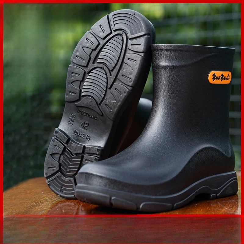 

2025 Men's outdoor waterproof new Japanese and Korean fashion medium tube velvet rain shoes, fishing shoes non-slip water boots