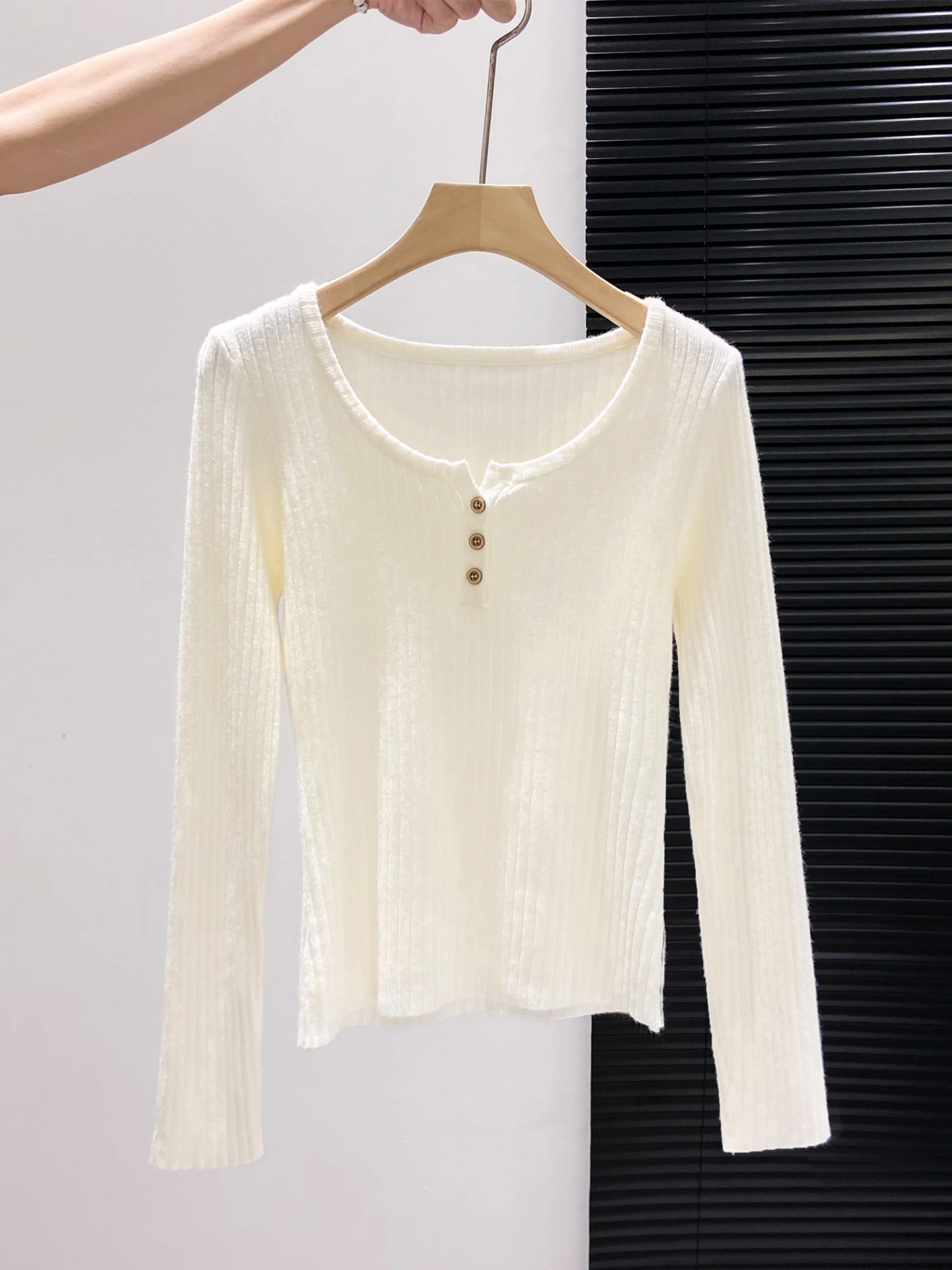 Slimming Knitted Base Layer Top with Buttons ort Sve Long Sve Women's Autumn Design Sense f Open Collar ort Sle