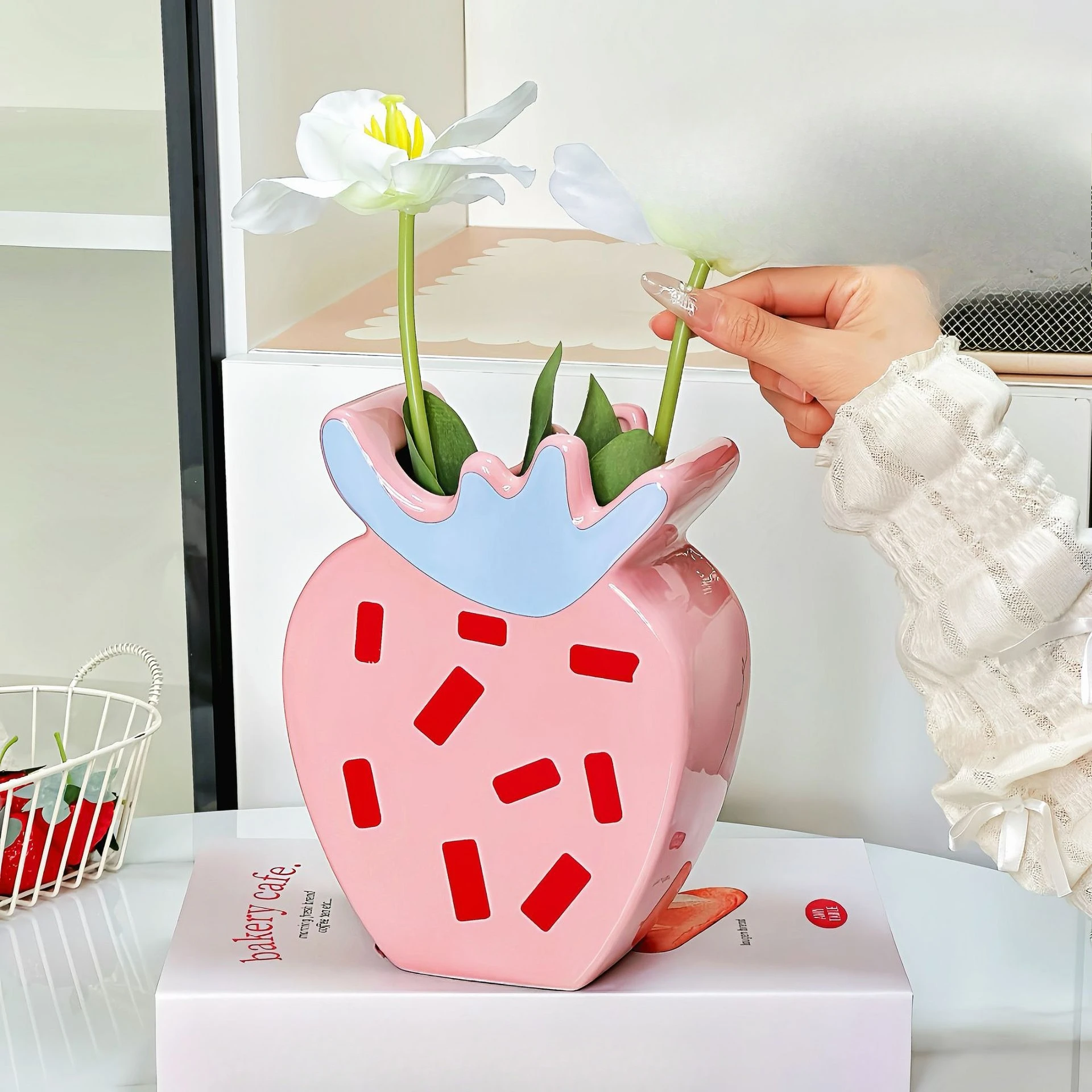 Strawberry Vase Ceramic Flower Arrangement Home Decoration Creative Desktop Ornament  Floreros Decorativos Moderno