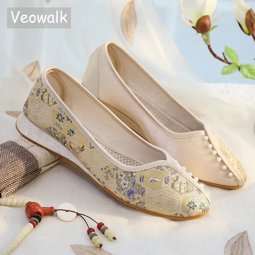 Veowalk Vintage Chinese Style Women Pearl Embroidered Fabric Pointy Toe Flats Ladies Casual Cotton Flower Comfortable Soft Shoes