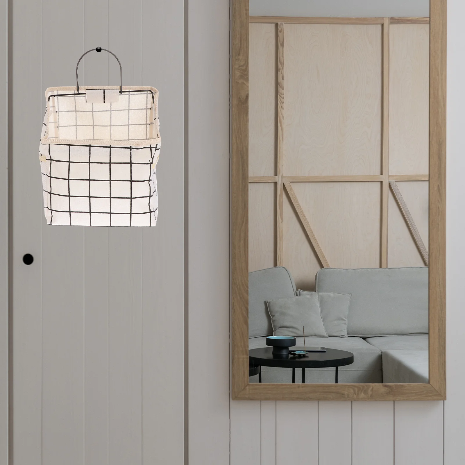 

Sundries Storage Hanging Bag Premium Material Home Wall Mounted Storage Organizer Simple Design for Magazine Glass Socks