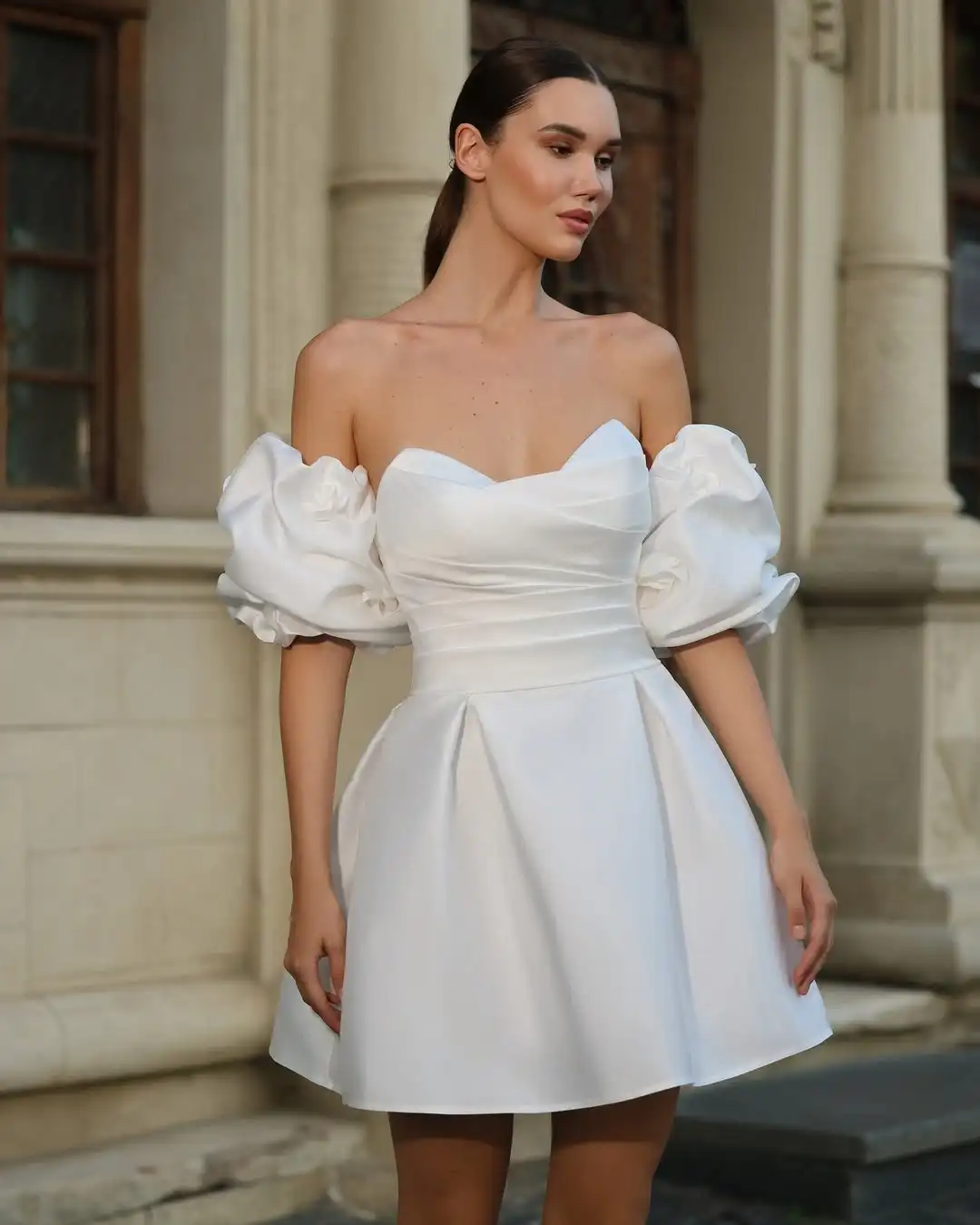 MD Modern Off Shoulder Short Wedding Dresses Detachable Puff Sleeves Satin Pleat Mini Bridal Gown Customized Robe De Mariée 2025