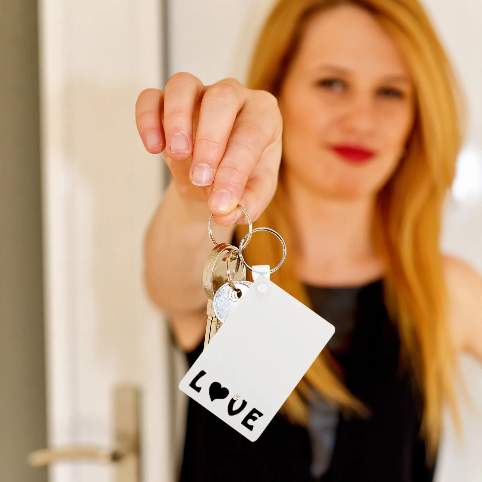 

6Pcs Heat Transfer Sublimation Wooden Key Chains Blank DIY Craft Supplies Customizable Photo Key Rings for Mothers Fathers Day