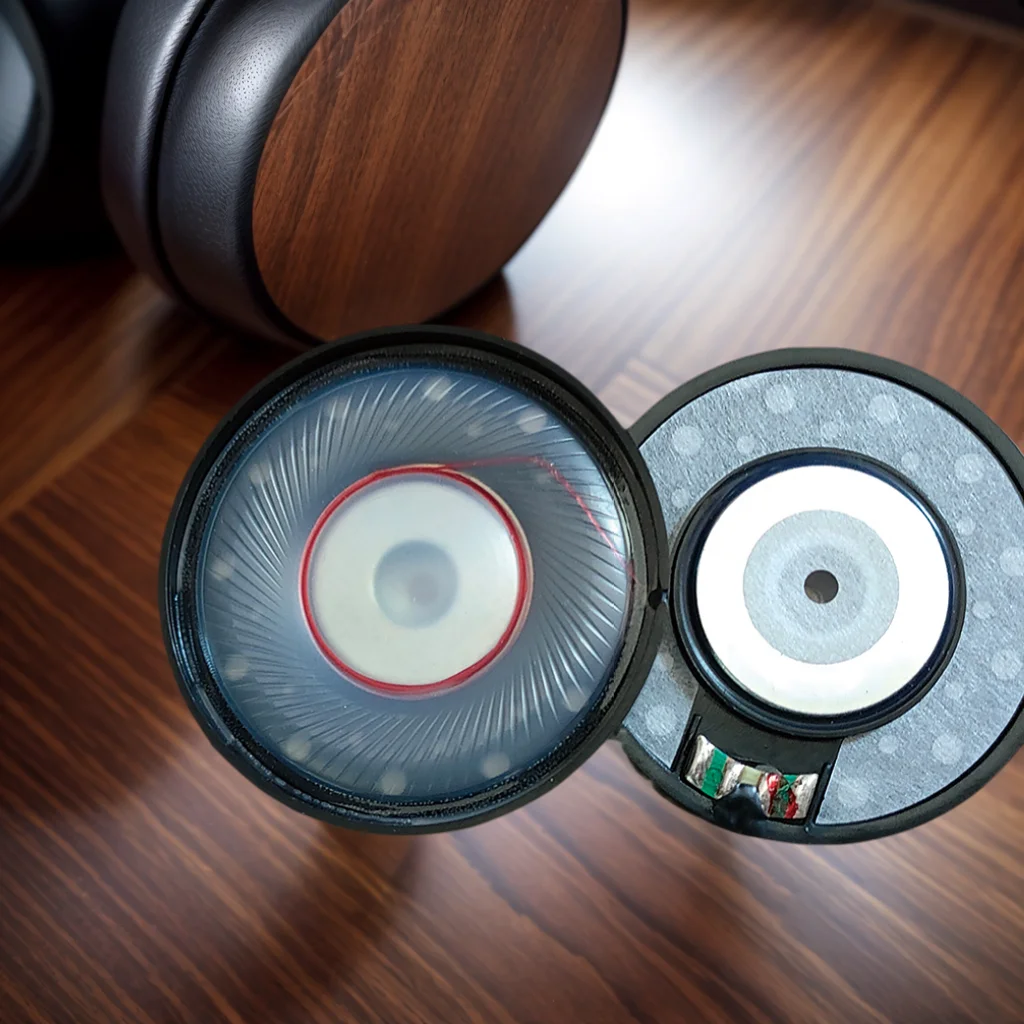 

ELFINEAR G60 — это высокопроизводительный динамик для наушников, предназначенный для доставки выдающихся аудио опытов.