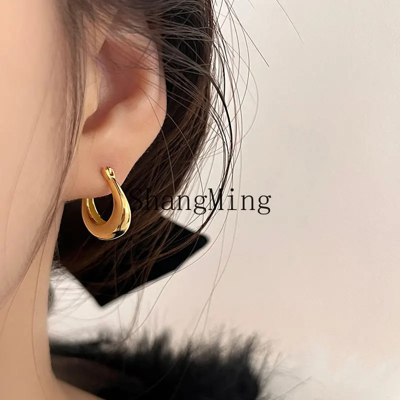 CL foot silver high-end sense light luxury large earrings sterling silver plain ring female exaggerated cold wind temperament