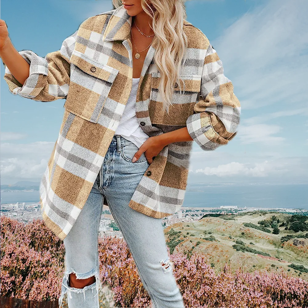 2023 High Quality Women's New Autumn Winter Patchwork Lapel Warm Coat Women's City Loose Single Breasted Cotton Striped Jacket.