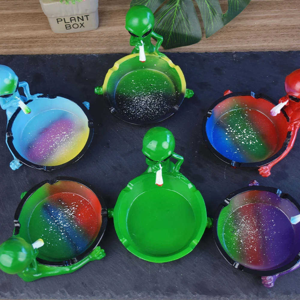 Exquisite Alien Creative Ashtray, Resin Ashtray,Portable Resin, Starry Sky, 1 Pc