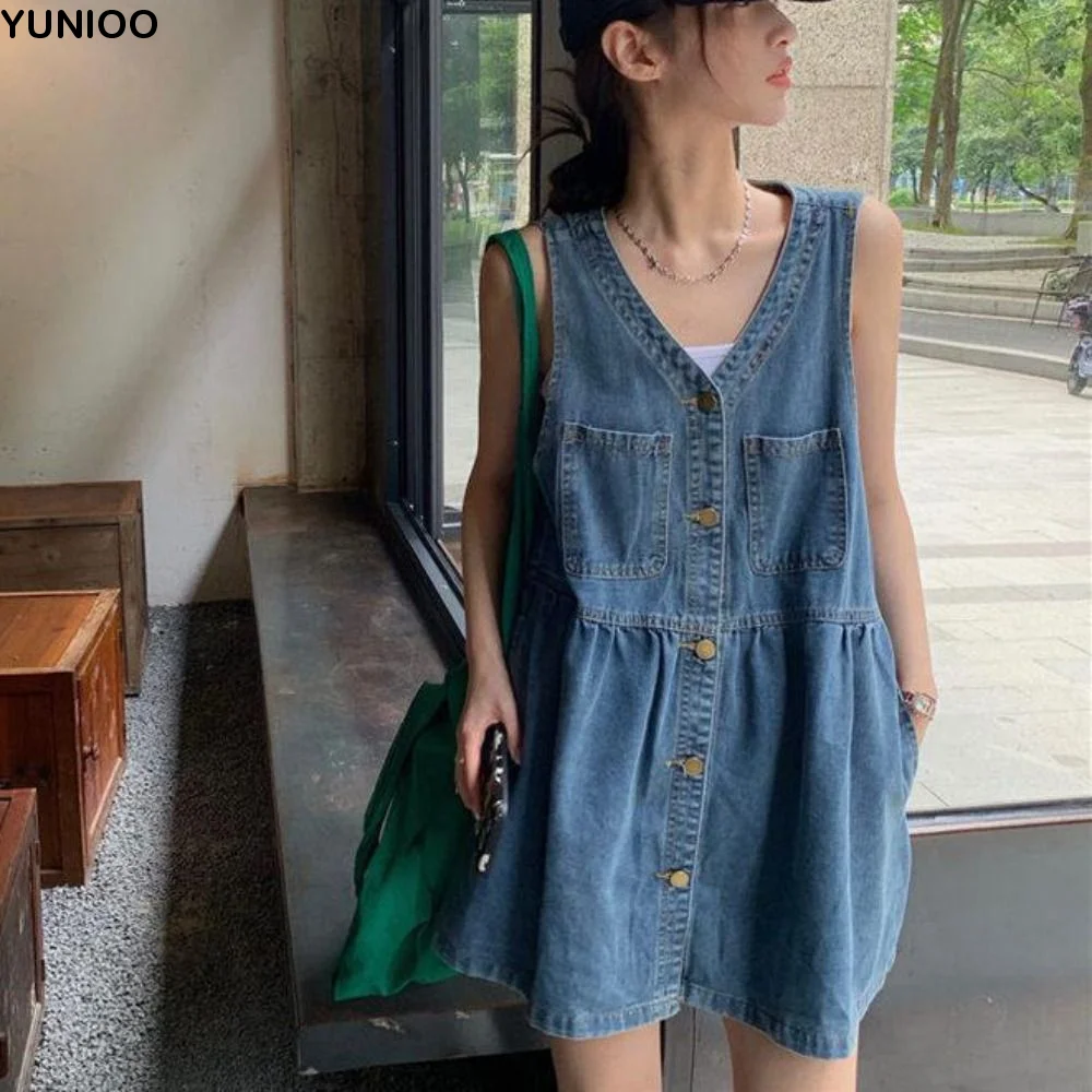 

Elegant High Waisted Cowboy Strap Dress V-neck Pleated Denim Camisole Dress Loose Single Breasted Sleeveless Short Dress Summer
