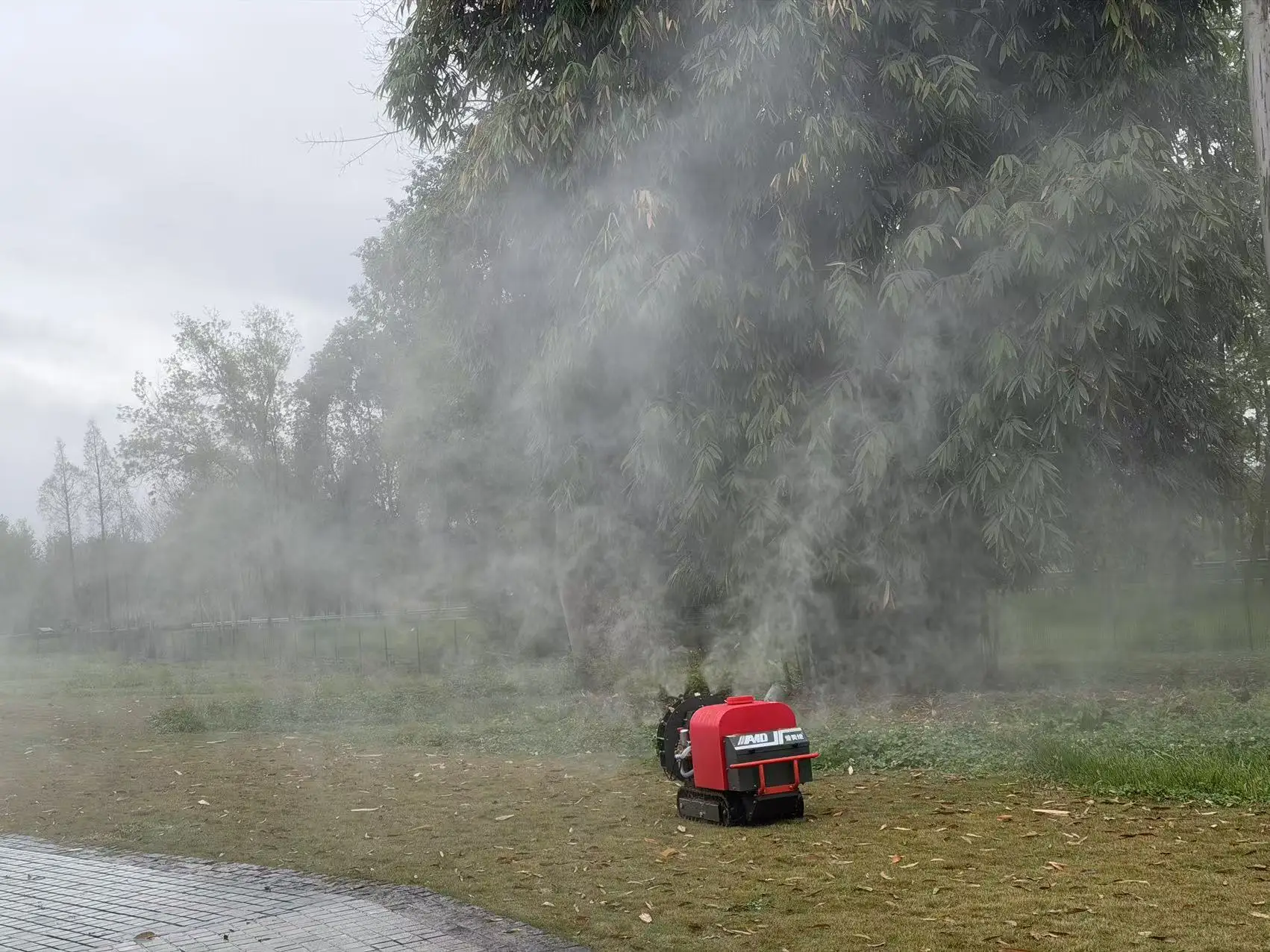 Hot Sale Remote Control Crawler Air Blast Sprayer 12m Spray Width Unmanned Orchard Pest Control Fogger