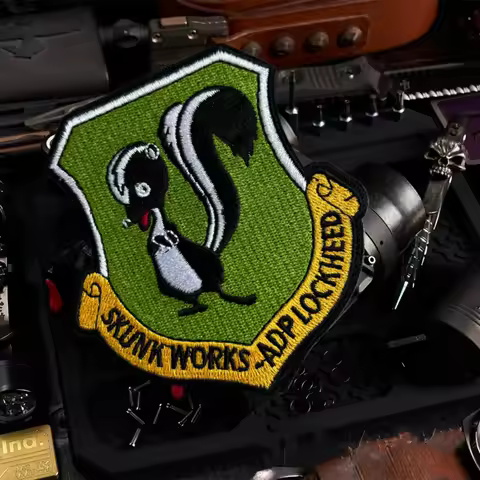 LOCKHEED-MARTIN SKUNK WORKS Embroidery Tactical Patch Funny Hook&amp;Loop Armband Military Morale Badge Clothing Backpack Stickers