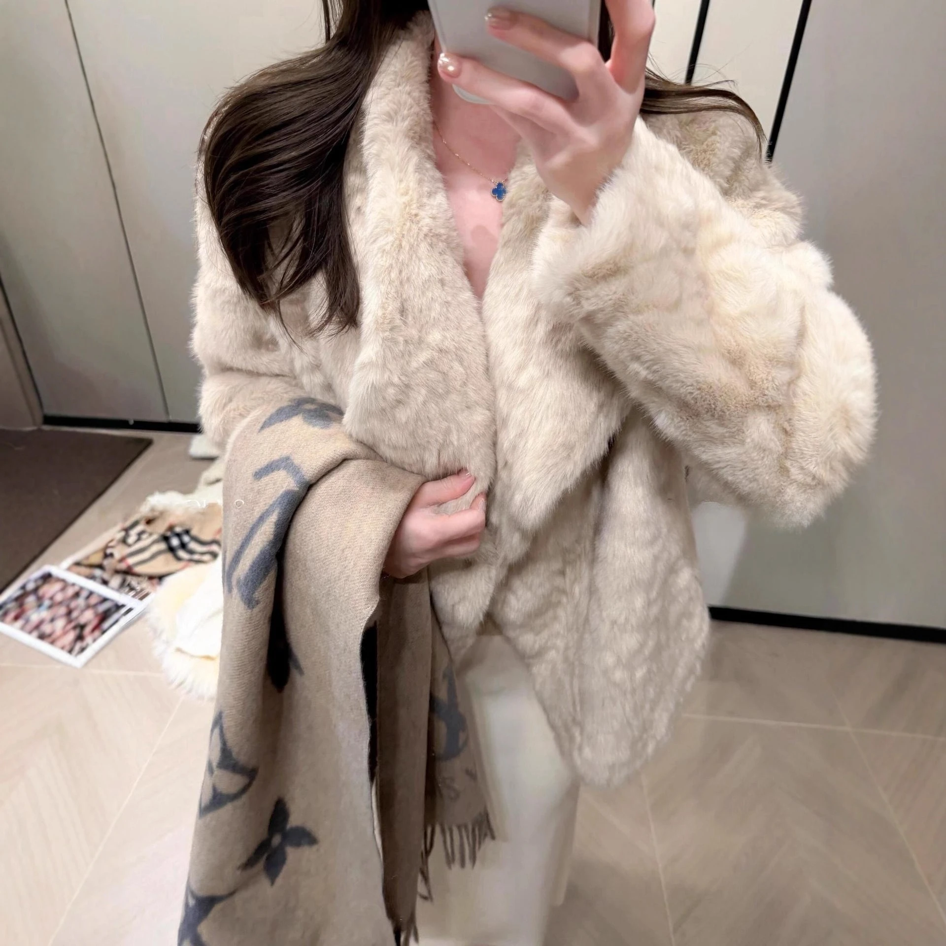 Women Faux Fur Coats Jackets Turn Down Collar Short Coat Thick Warm Y2k Streetwear Jacket Elegant Outerwear Sweet Autumn Winter
