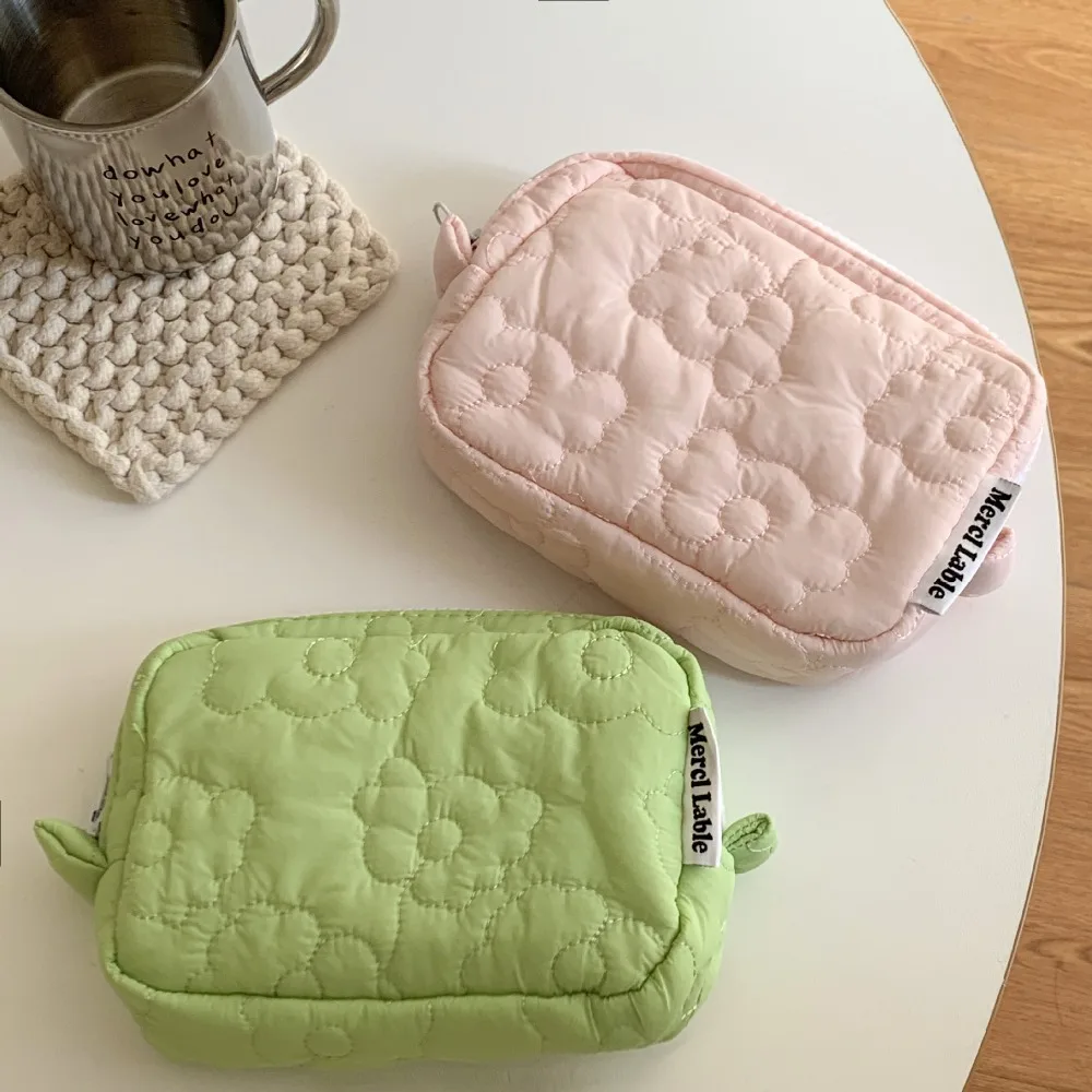 Fashion Large Capacity Makeup Purse Cotton Clutches Portable Storage Bag Flower Soft Makeup Organizer Girls