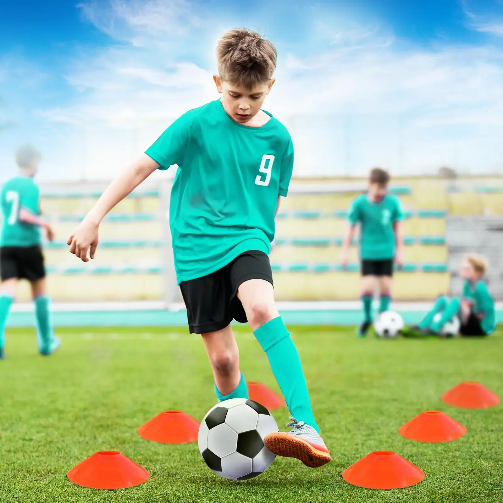 2つのゴール、4フィート x 3フィートのサイズのポータブルサッカーゴール - トレーニング機器、幼児用サッカーネット（ボール付き）、子供、青少年向けの屋外ゲーム、スポーツ