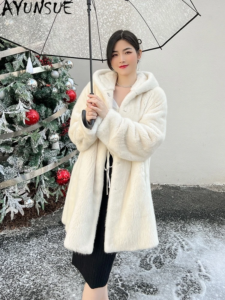 AYUNSUE 2025 Nowy Naturalny Aksamitny Futro z Norki Damski Luksusowy Płaszcz z Kapturem Całe Futro z Norki dla Kobiet Odzież Wysokiej Jakości Abrigo Mujer