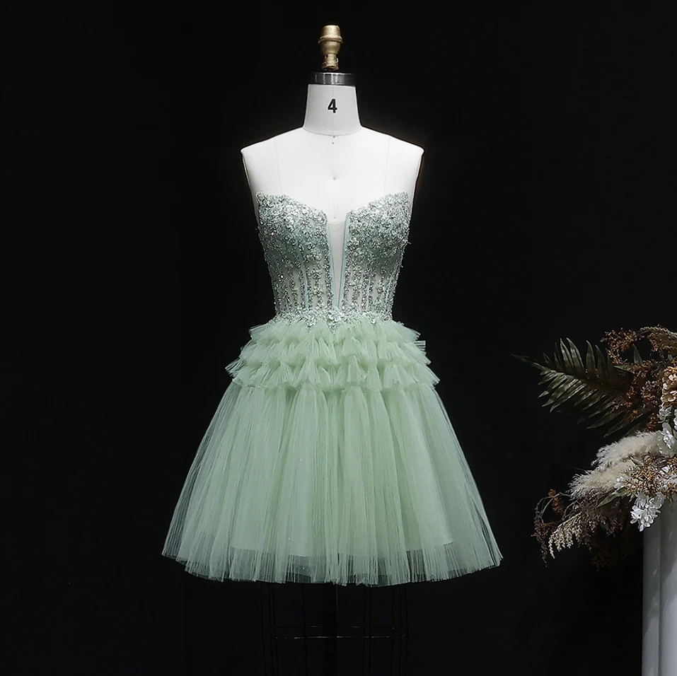 Sharon Said Grünes trägerloses Homecoming-Kleid mit tiefem V-Ausschnitt, Perlenbesetztem Korsett, gestuftem Tüll, Dubai Mini Cocktail- und Abendkleid RM137 Maßanfertigung – Detail 4