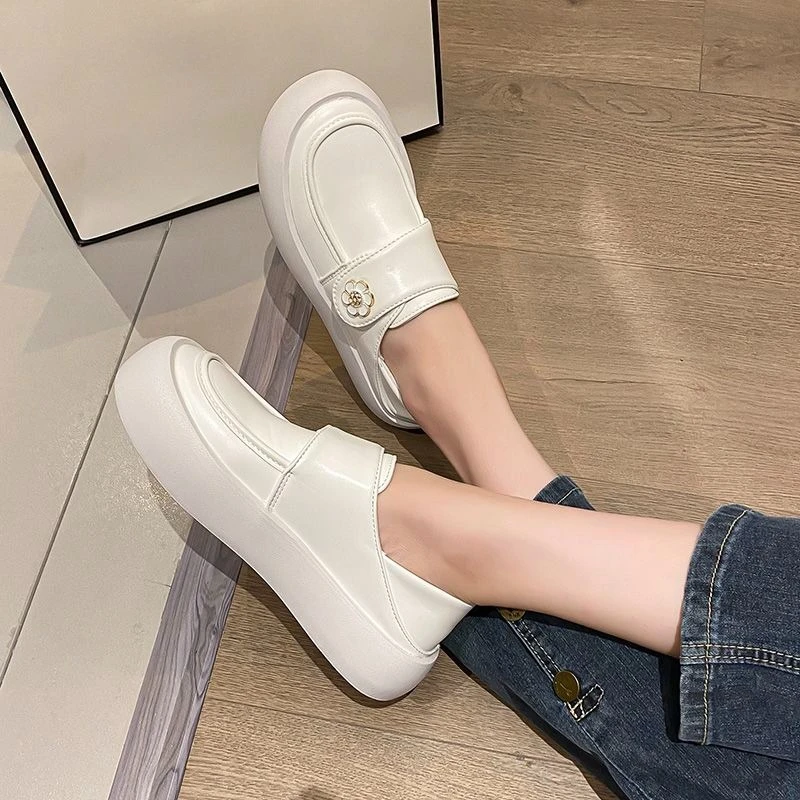 

Women's White Nurse Shoes Spring Autumn Slip On Soft Sole Breathable Non Slip Thick Heel Comfortable Medical Shoes for Women​
