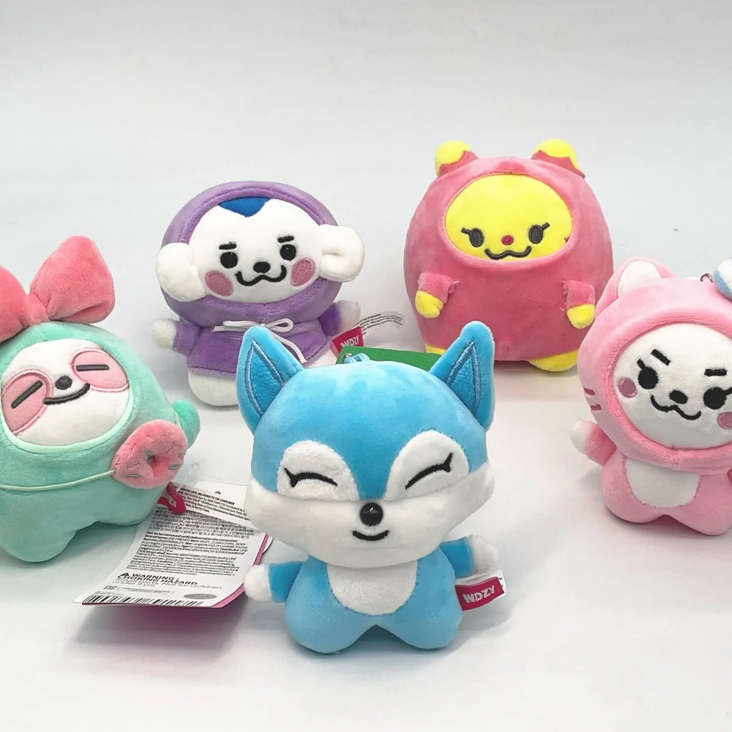 2 szt. KPOP ITZY WDZY Pluszowa Lalka Poduszka Kreskówkowa Śliczna Lalka Brelok Yuna Lia Yeji Ryujin Zestaw Breloczków dla Pary Prezent na Urodziny