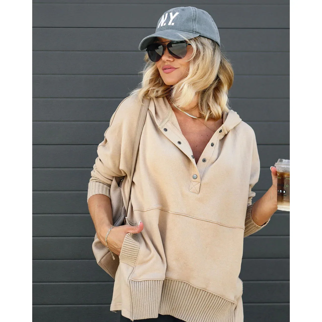 Women\'s new V-neck hooded multi-color bat sleeve hoodie loose thread patchwork camisas traf official store loja traf anime