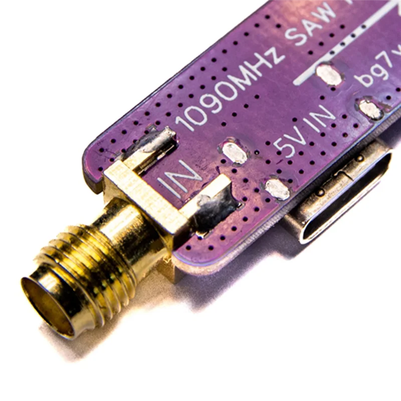 Y22A-1090Mhz 1.09Ghz ADS-B アクティブ SAW フィルター &LNA 5V 電源